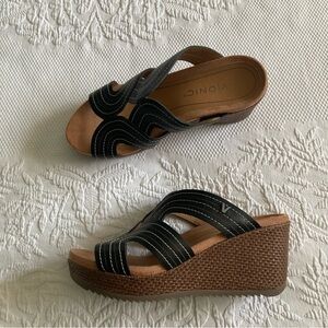 Vionic Malorie raffia natural wedge platform sandals size 6.5